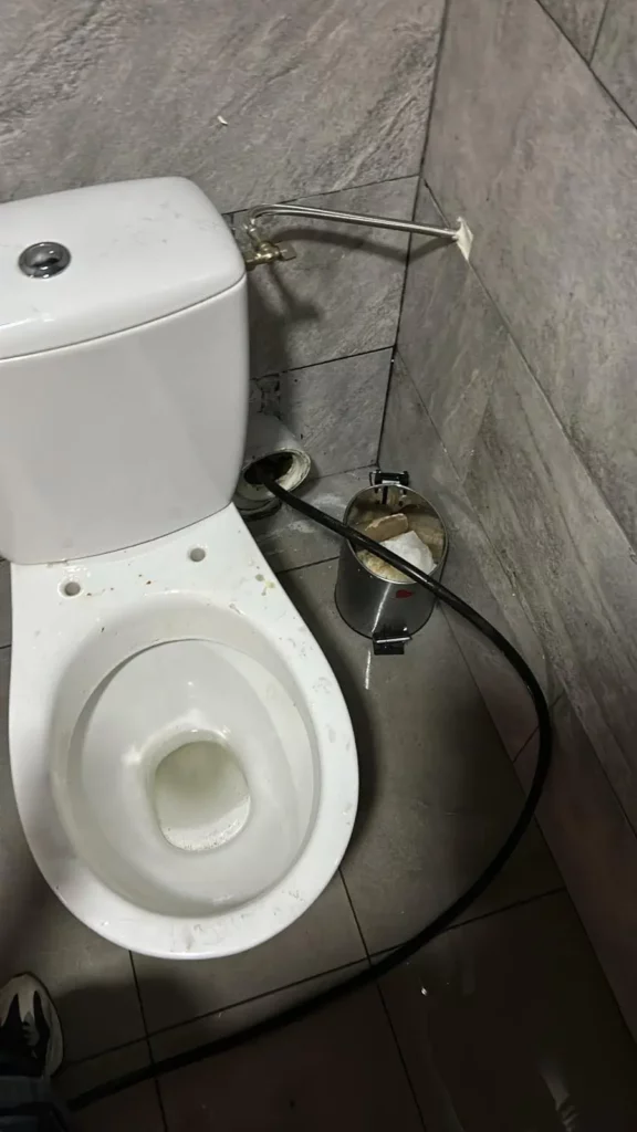 Débouchage WC à Genève